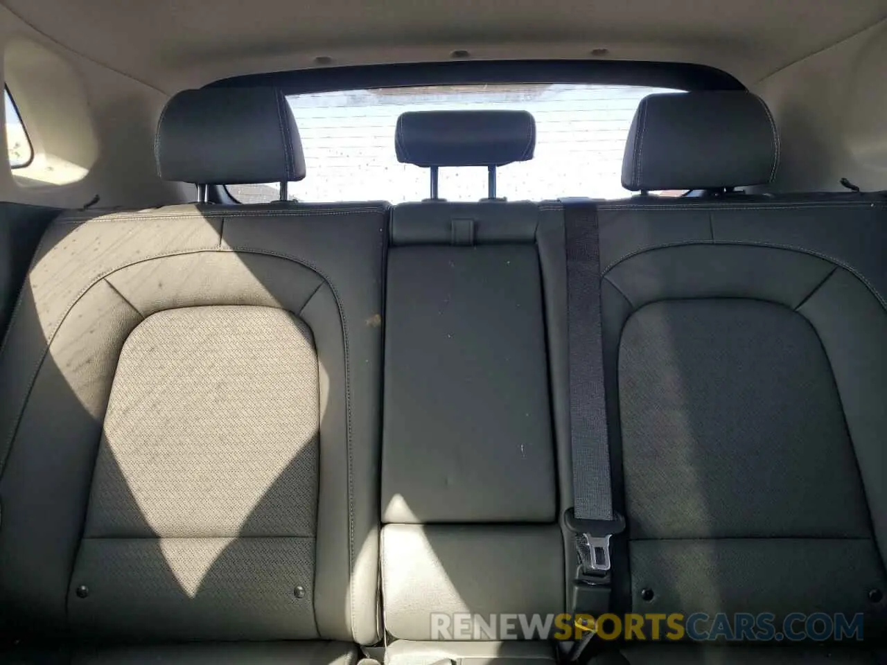 10 Photograph of a damaged car KM8K3CA51MU630521 HYUNDAI KONA 2021