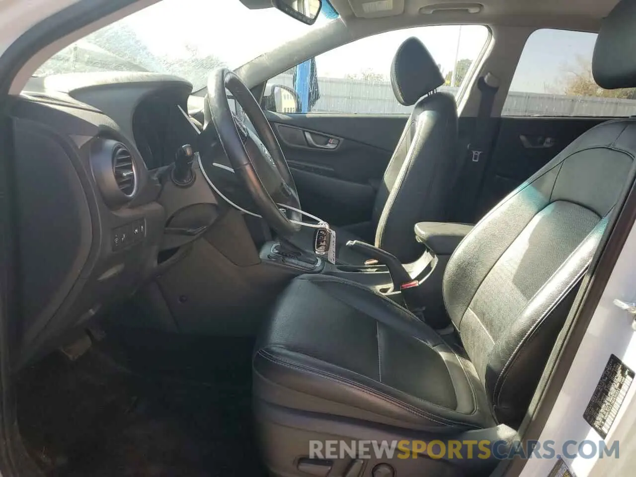 7 Photograph of a damaged car KM8K3CA51MU630521 HYUNDAI KONA 2021