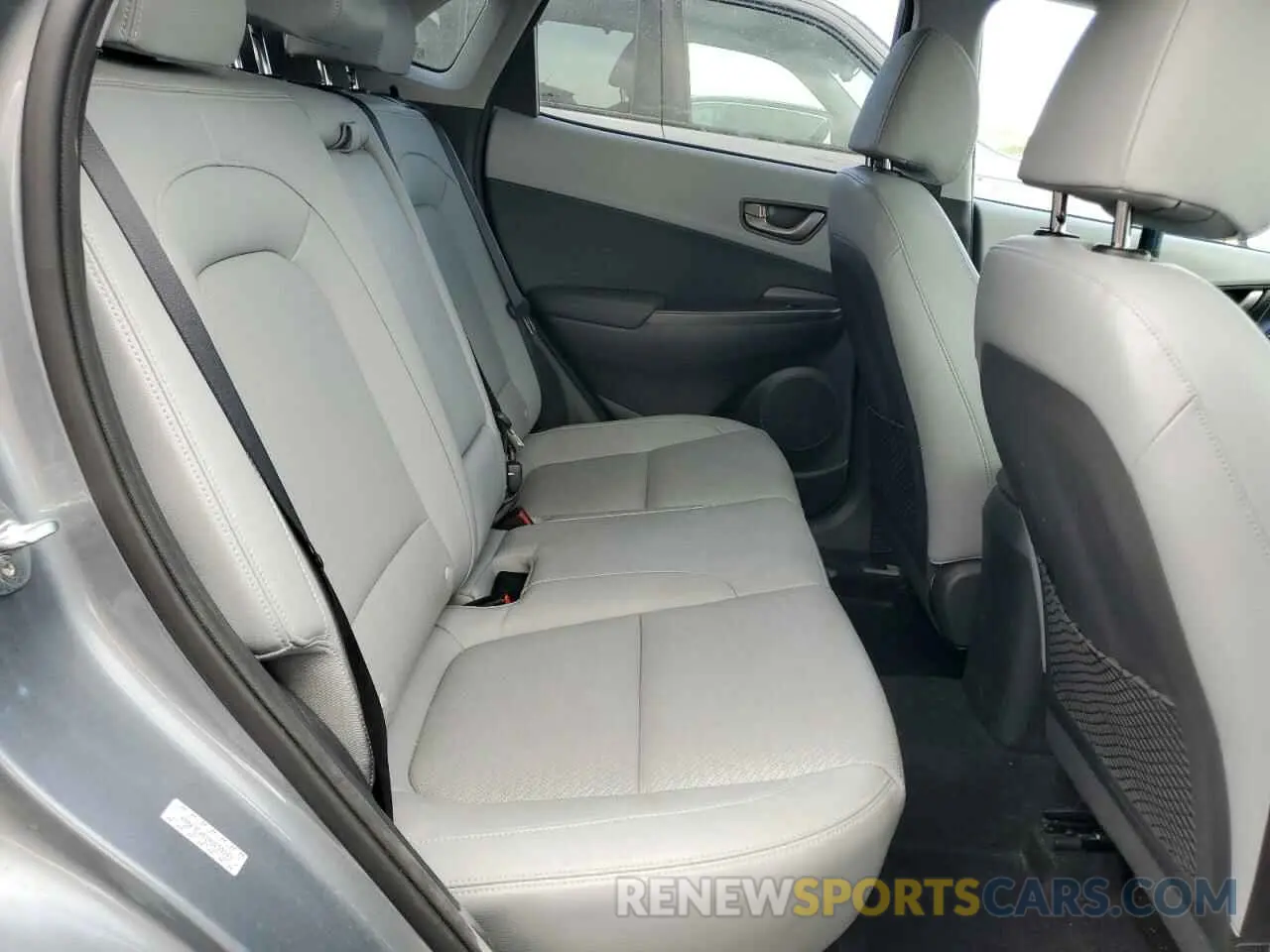 11 Photograph of a damaged car KM8K3CA51MU659243 HYUNDAI KONA 2021