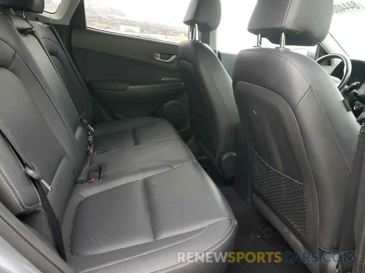 10 Photograph of a damaged car KM8K3CA51MU692033 HYUNDAI KONA 2021