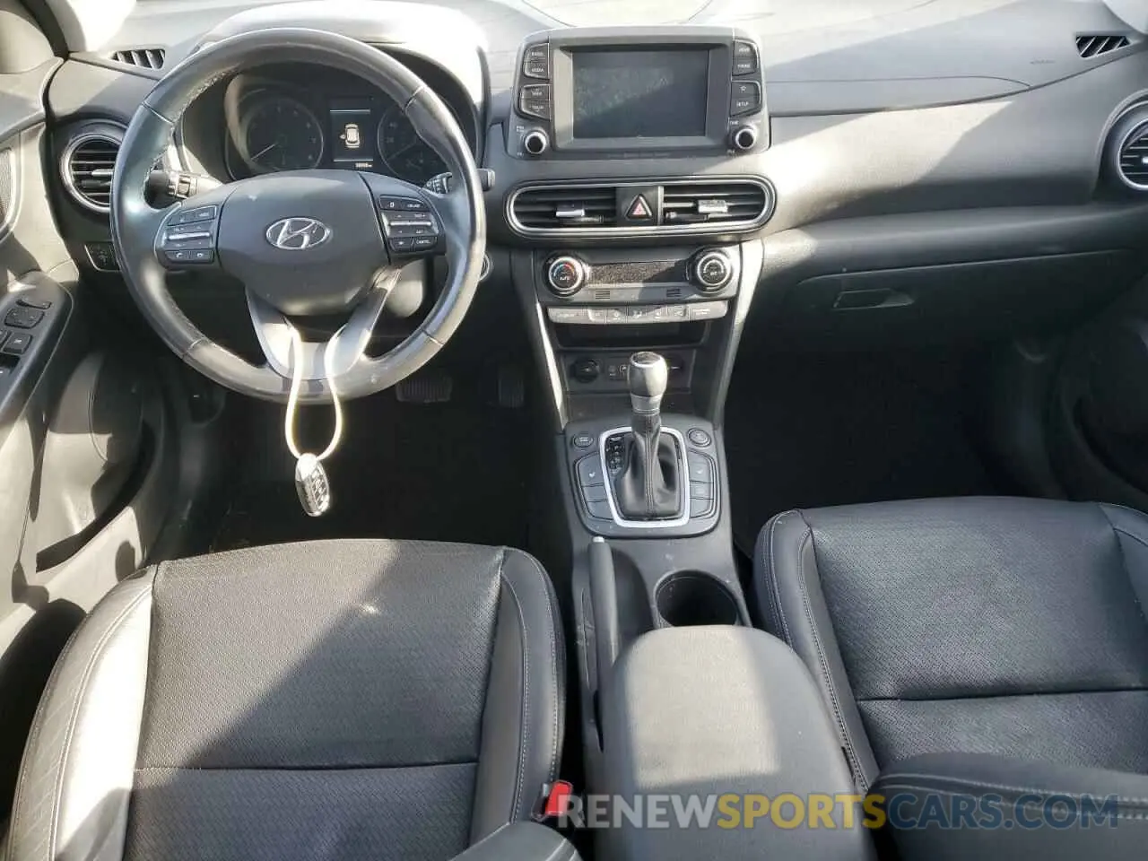 8 Photograph of a damaged car KM8K3CA51MU692033 HYUNDAI KONA 2021