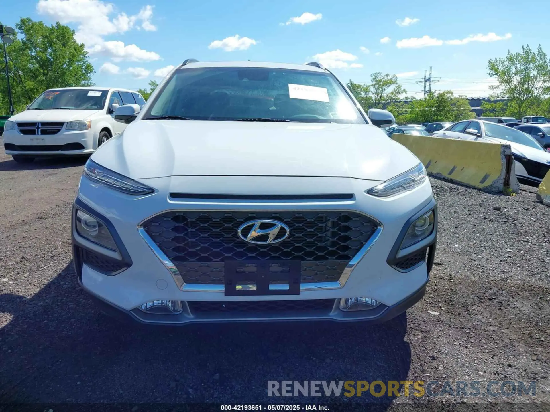 12 Photograph of a damaged car KM8K3CA54MU670544 HYUNDAI KONA 2021