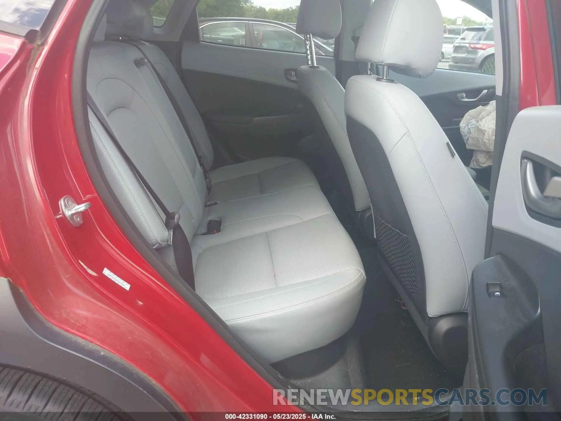 8 Photograph of a damaged car KM8K3CA54MU744061 HYUNDAI KONA 2021