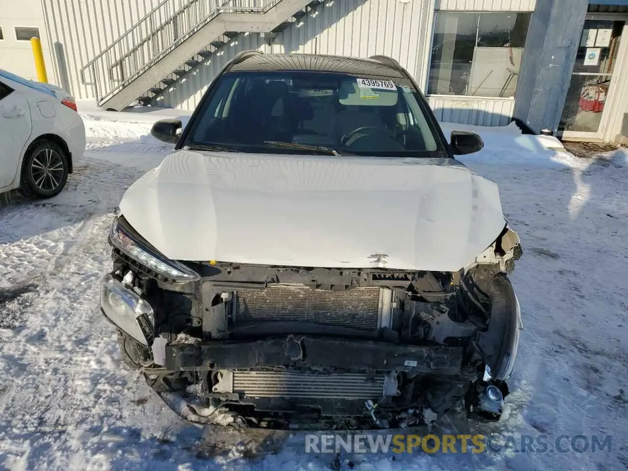 5 Photograph of a damaged car KM8K3CA55MU666423 HYUNDAI KONA 2021