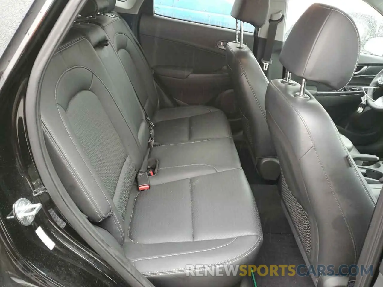 10 Photograph of a damaged car KM8K5CA51MU677929 HYUNDAI KONA 2021