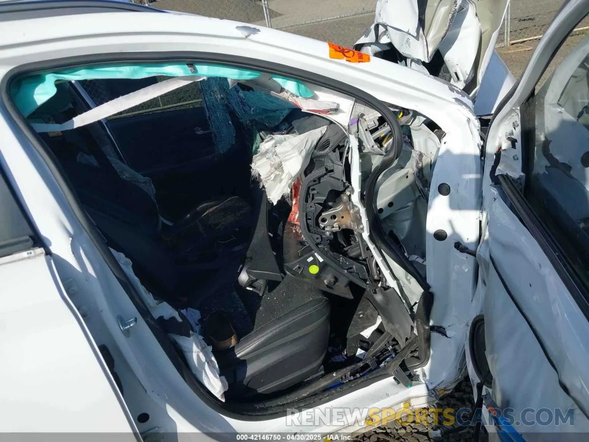 5 Photograph of a damaged car KM8K5CA54MU748475 HYUNDAI KONA 2021