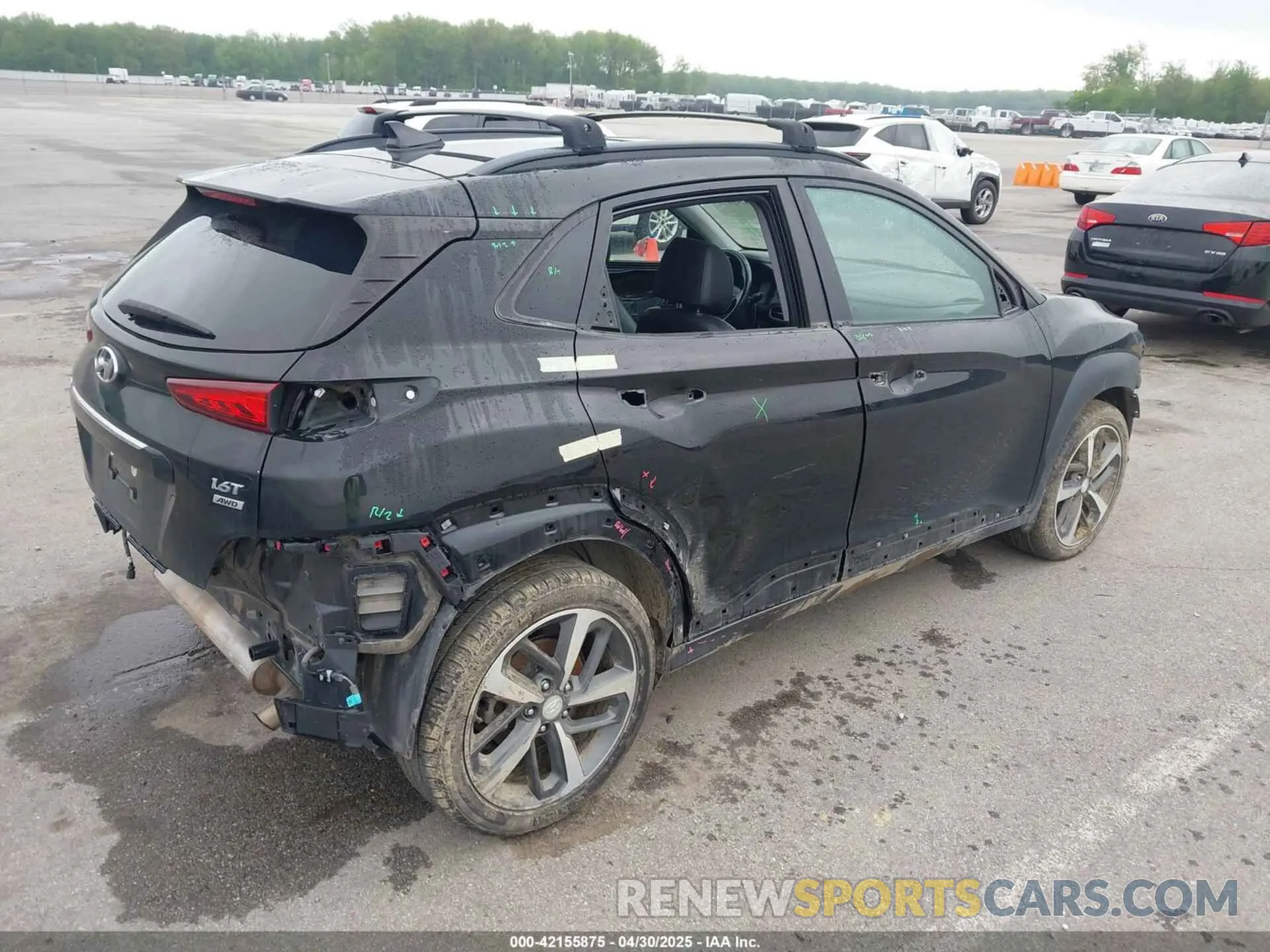 4 Photograph of a damaged car KM8K5CA58MU612172 HYUNDAI KONA 2021