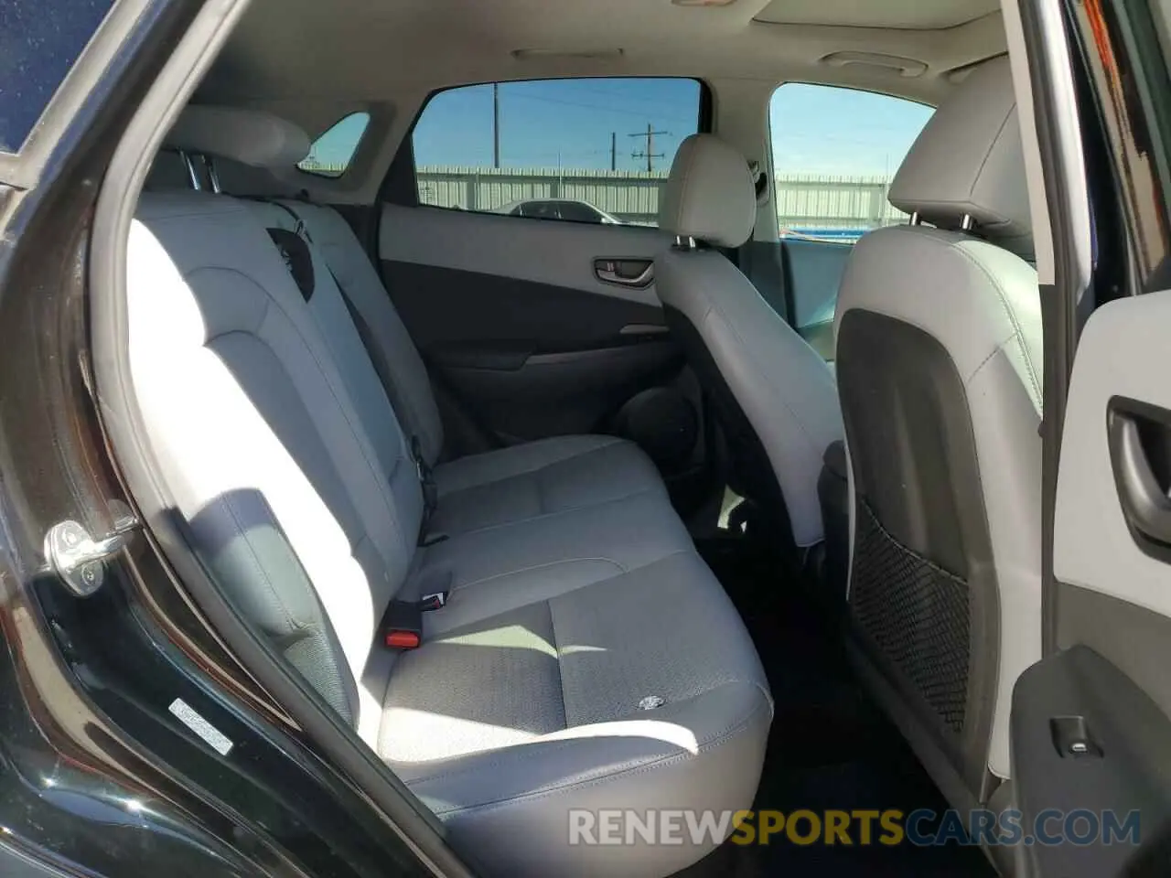 11 Photograph of a damaged car KM8K5CA59MU617610 HYUNDAI KONA 2021