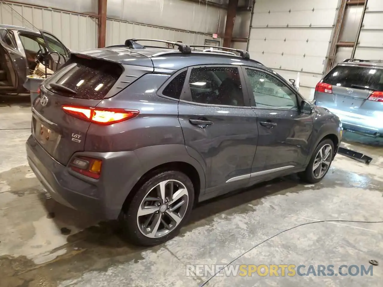 3 Photograph of a damaged car KM8K5CA5XMU647408 HYUNDAI KONA 2021