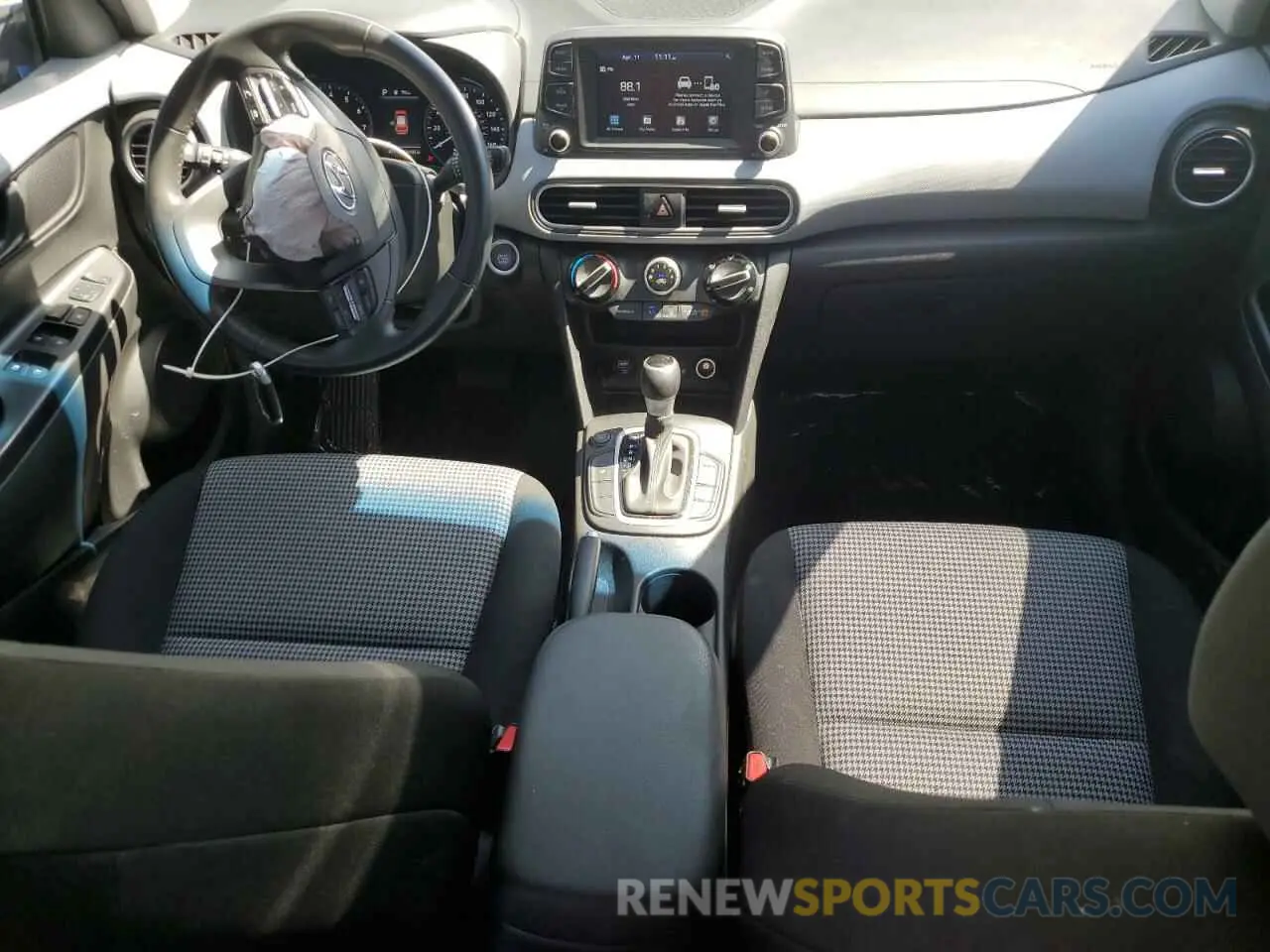 8 Photograph of a damaged car KM8K62AA5MU714002 HYUNDAI KONA 2021