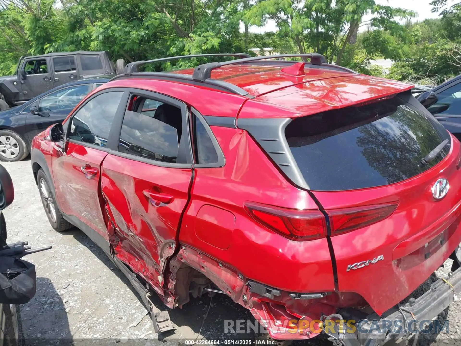 14 Photograph of a damaged car KM8K62AAXMU613795 HYUNDAI KONA 2021