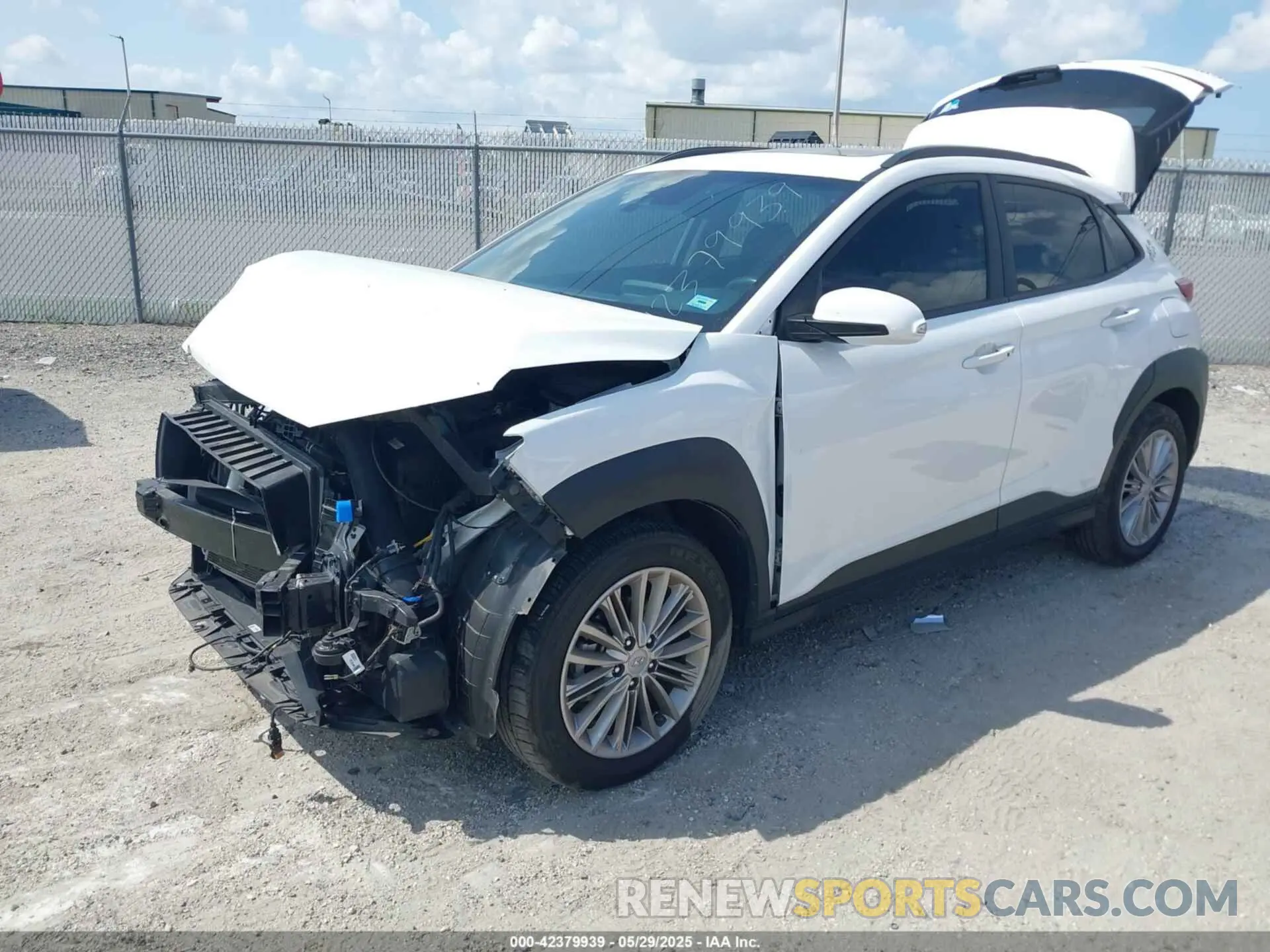 2 Photograph of a damaged car KM8K62AAXMU734231 HYUNDAI KONA 2021