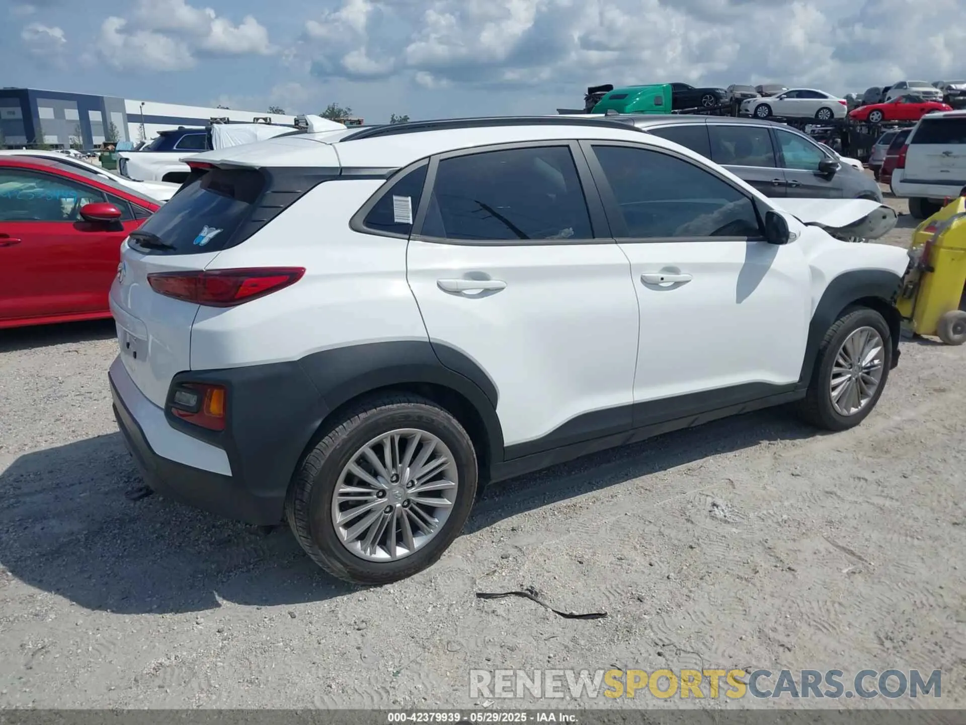 4 Photograph of a damaged car KM8K62AAXMU734231 HYUNDAI KONA 2021