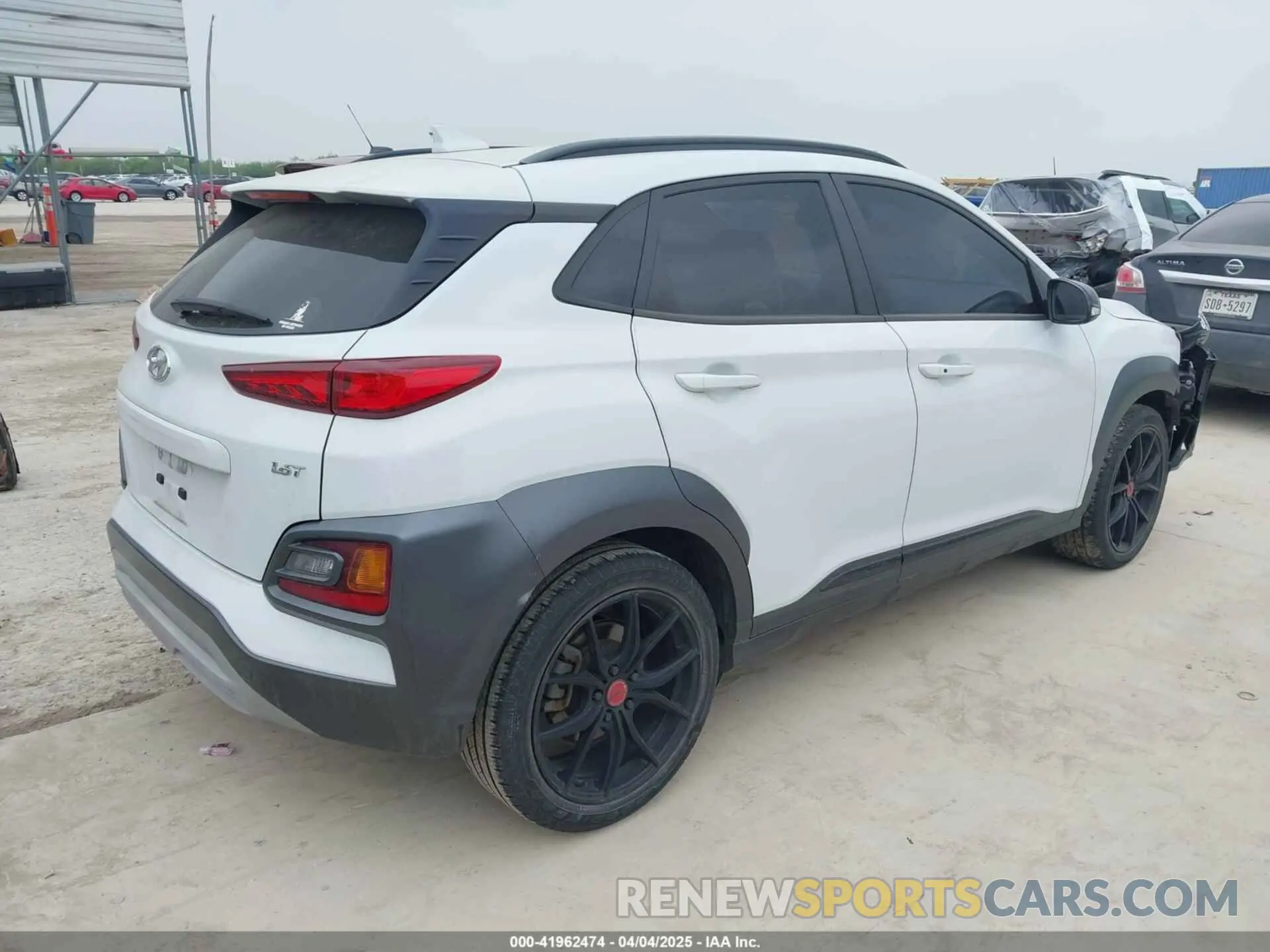 4 Photograph of a damaged car KM8K63A51MU675692 HYUNDAI KONA 2021
