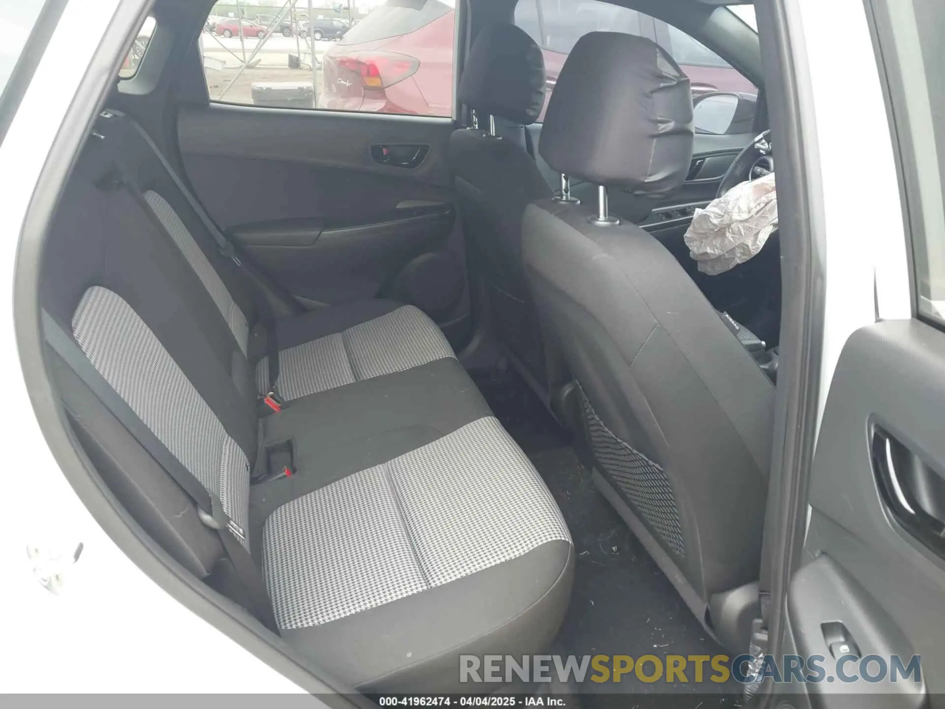 8 Photograph of a damaged car KM8K63A51MU675692 HYUNDAI KONA 2021