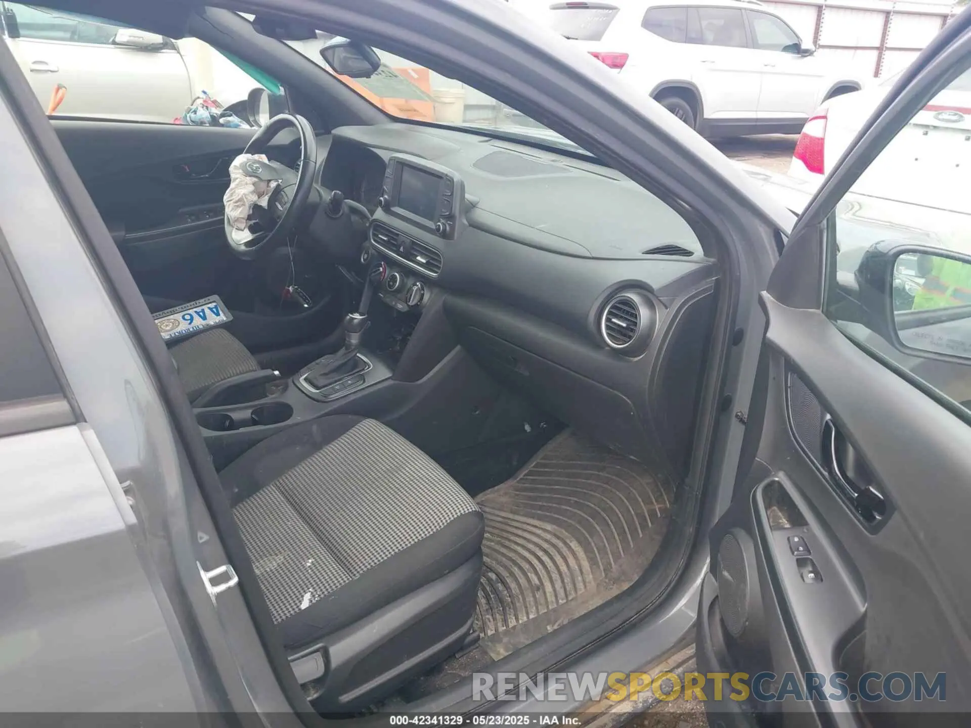 5 Photograph of a damaged car KM8K63A51MU693044 HYUNDAI KONA 2021