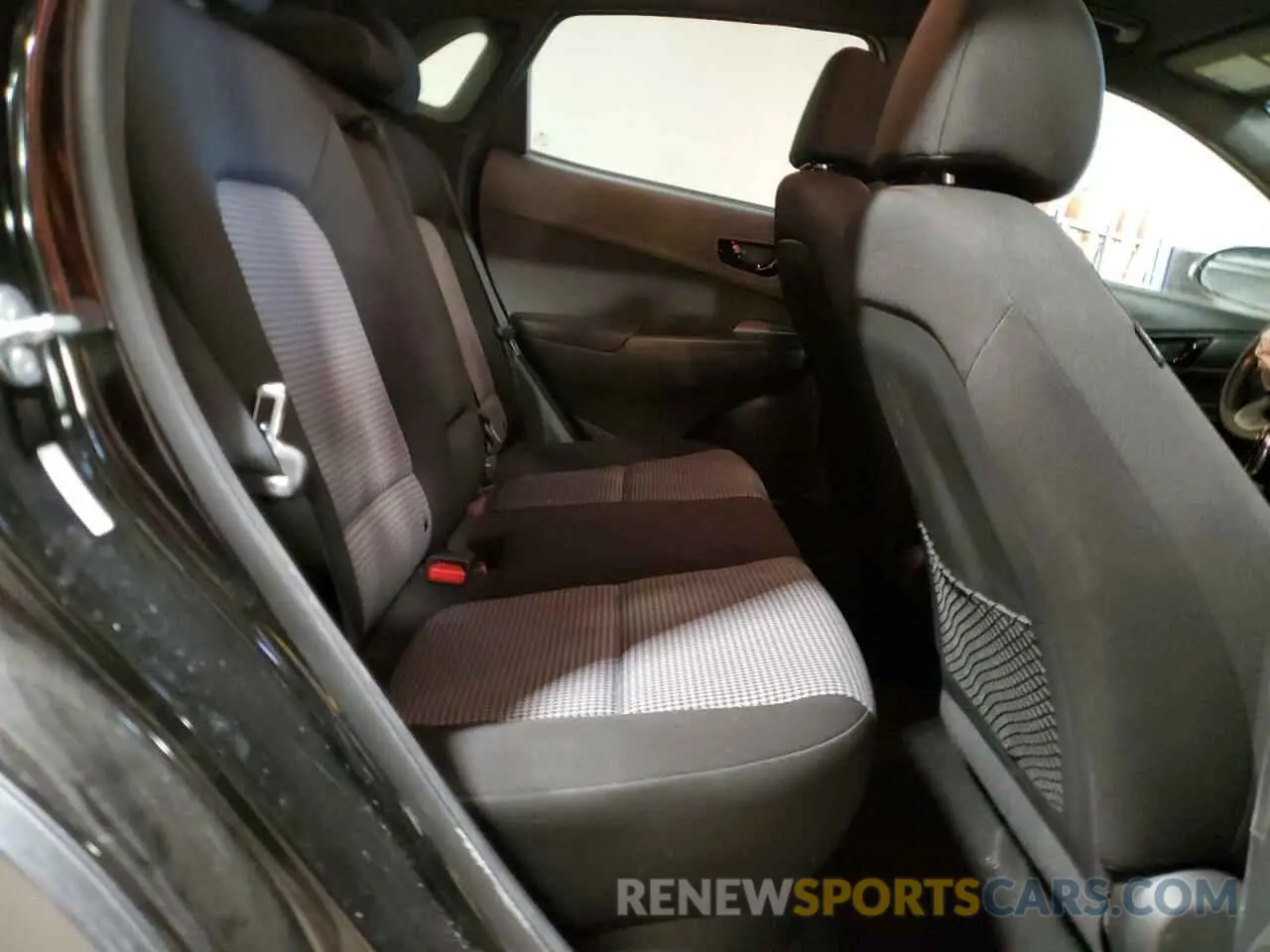 11 Photograph of a damaged car KM8K6CA50MU727491 HYUNDAI KONA 2021