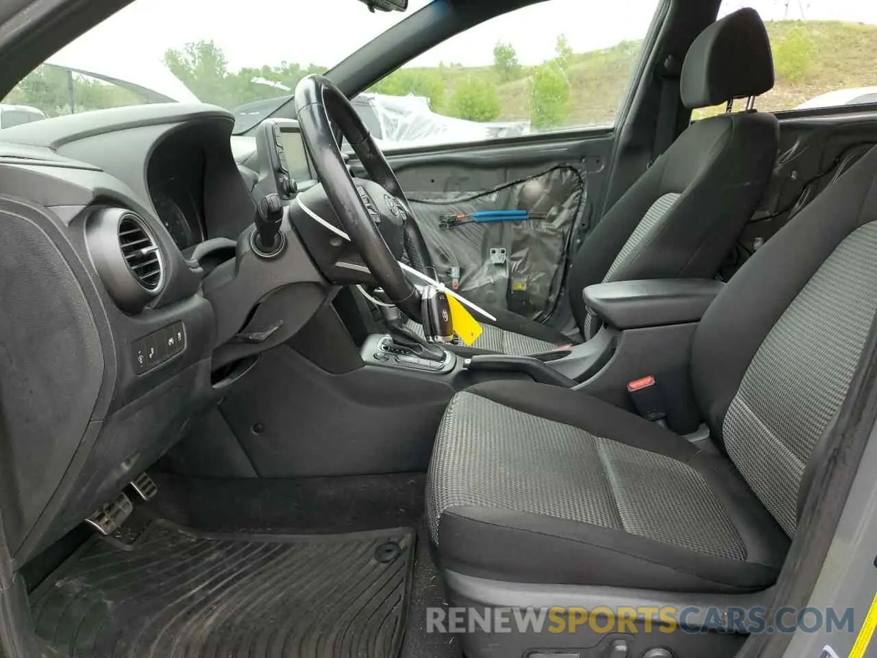 7 Photograph of a damaged car KM8K6CA5XMU675836 HYUNDAI KONA 2021