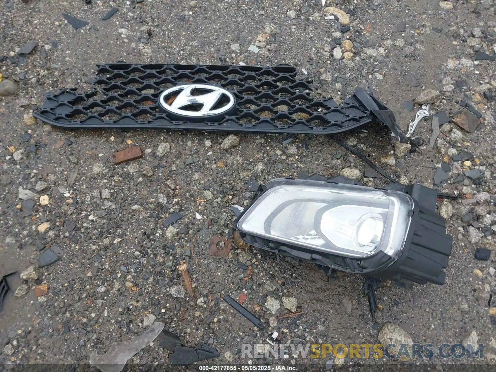12 Photograph of a damaged car KM8K6CAA3MU682348 HYUNDAI KONA 2021