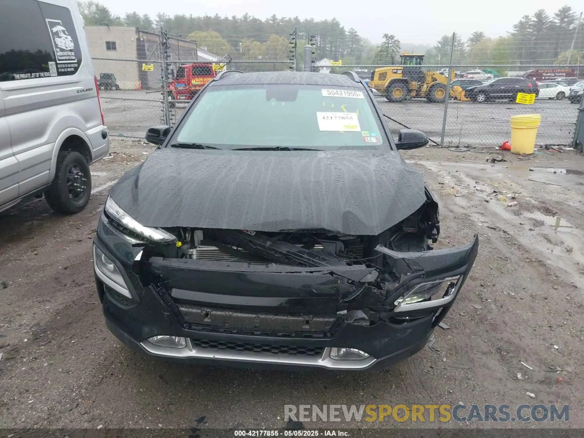 13 Photograph of a damaged car KM8K6CAA3MU682348 HYUNDAI KONA 2021