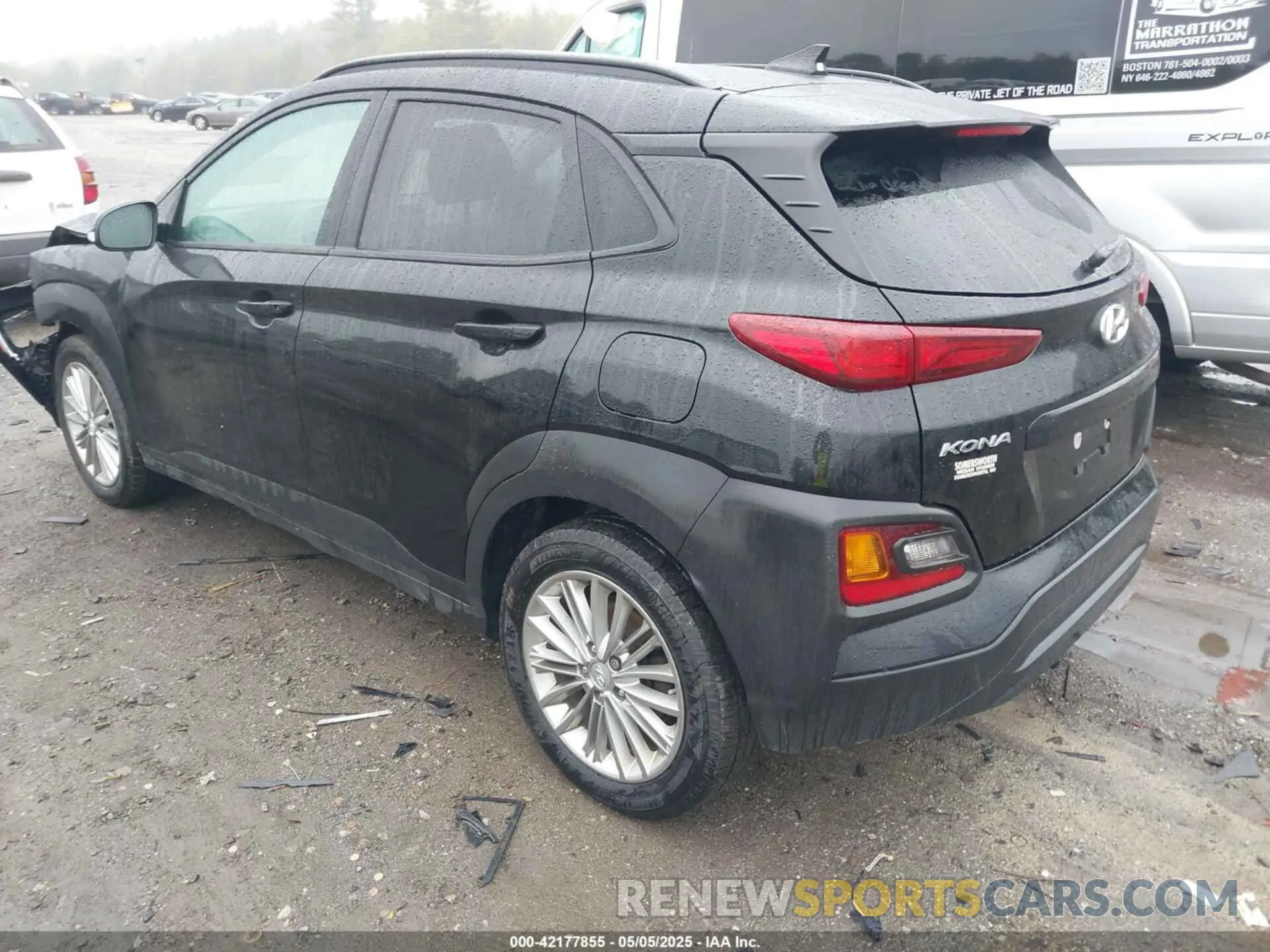 3 Photograph of a damaged car KM8K6CAA3MU682348 HYUNDAI KONA 2021