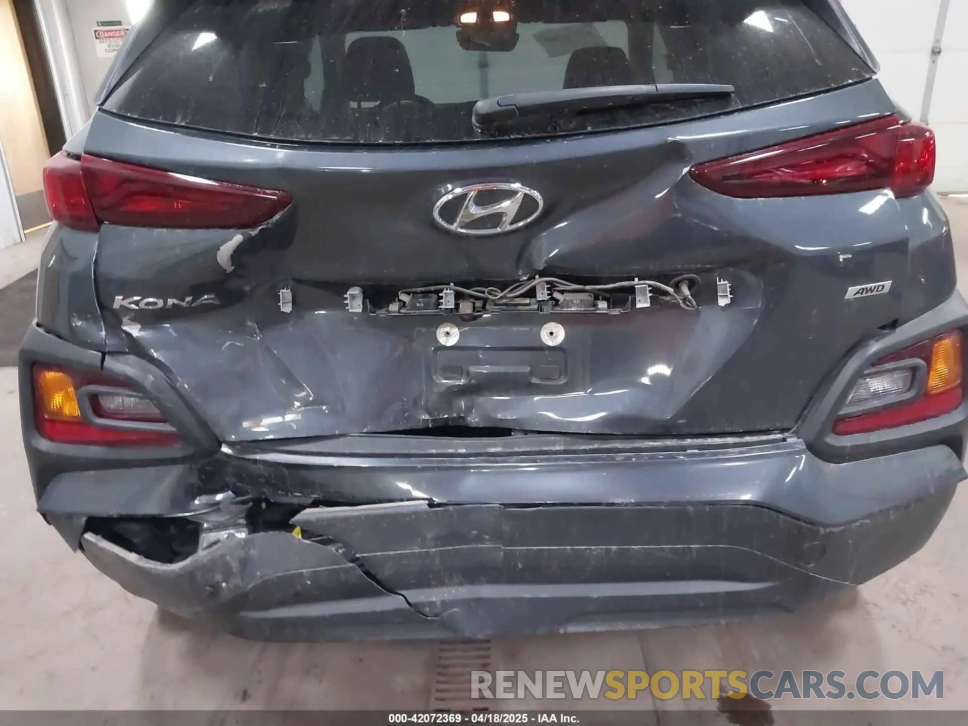 6 Photograph of a damaged car KM8K6CAA3MU705367 HYUNDAI KONA 2021