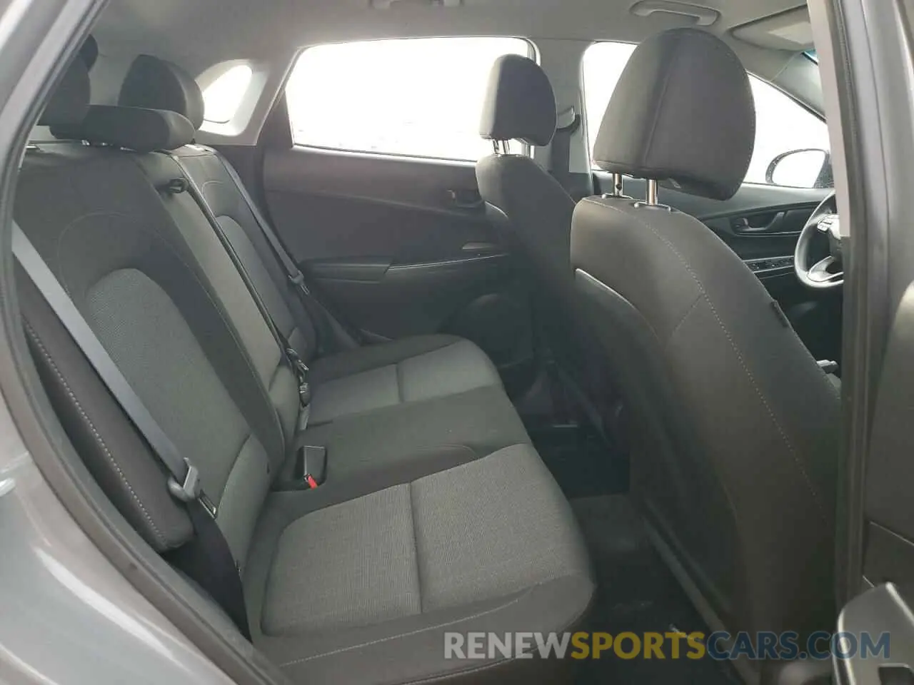 11 Photograph of a damaged car KM8K1CAB1NU894934 HYUNDAI KONA 2022