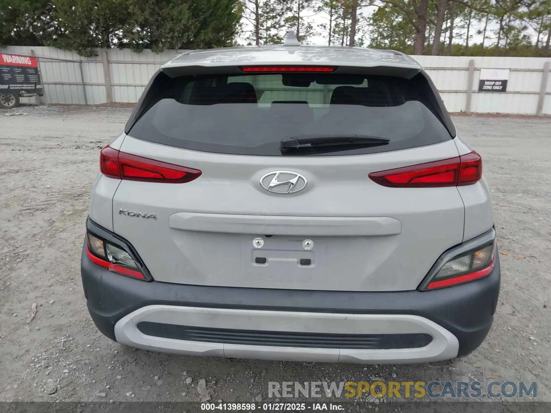 17 Photograph of a damaged car KM8K22AB0NU772332 HYUNDAI KONA 2022
