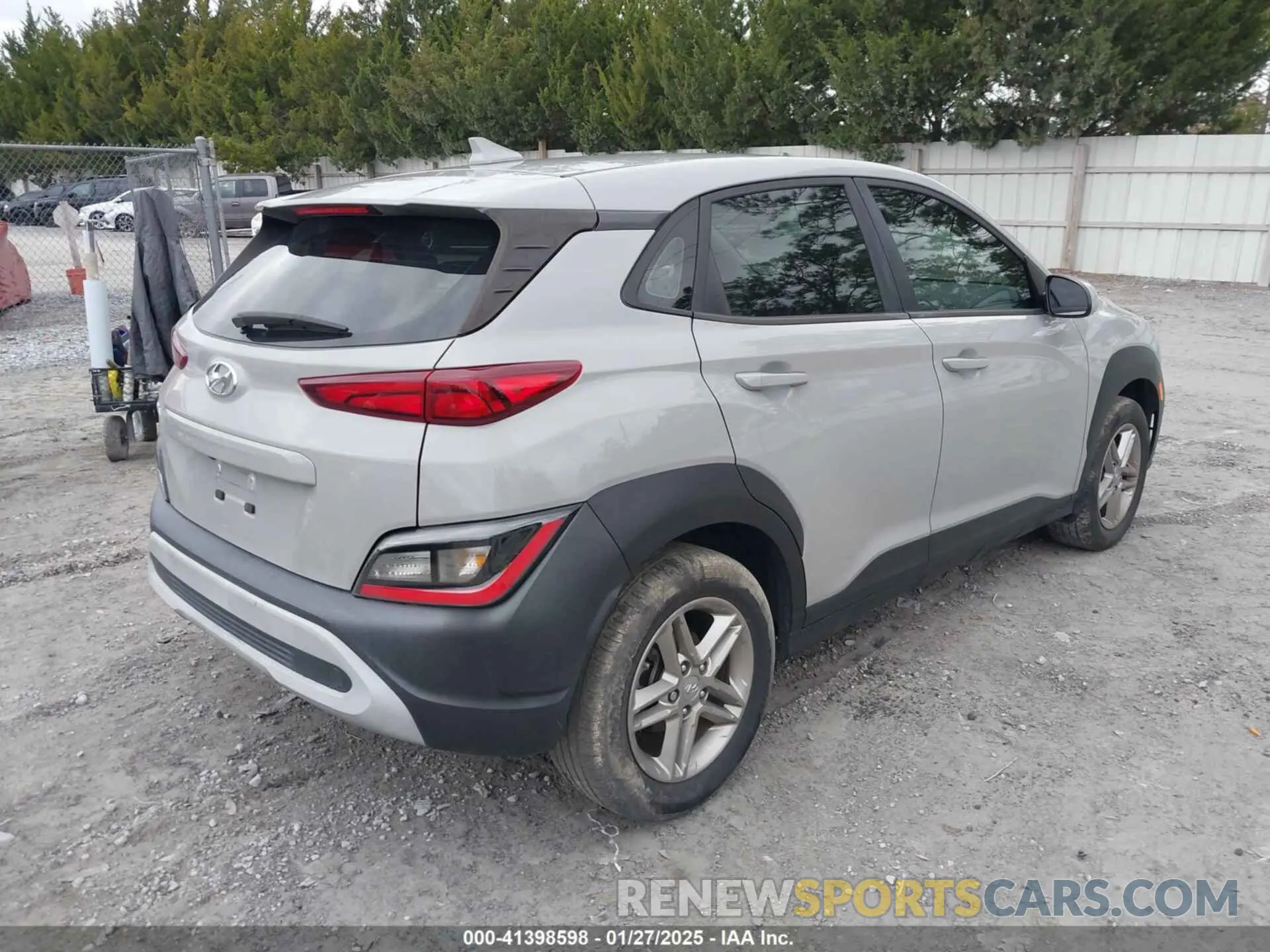 4 Photograph of a damaged car KM8K22AB0NU772332 HYUNDAI KONA 2022