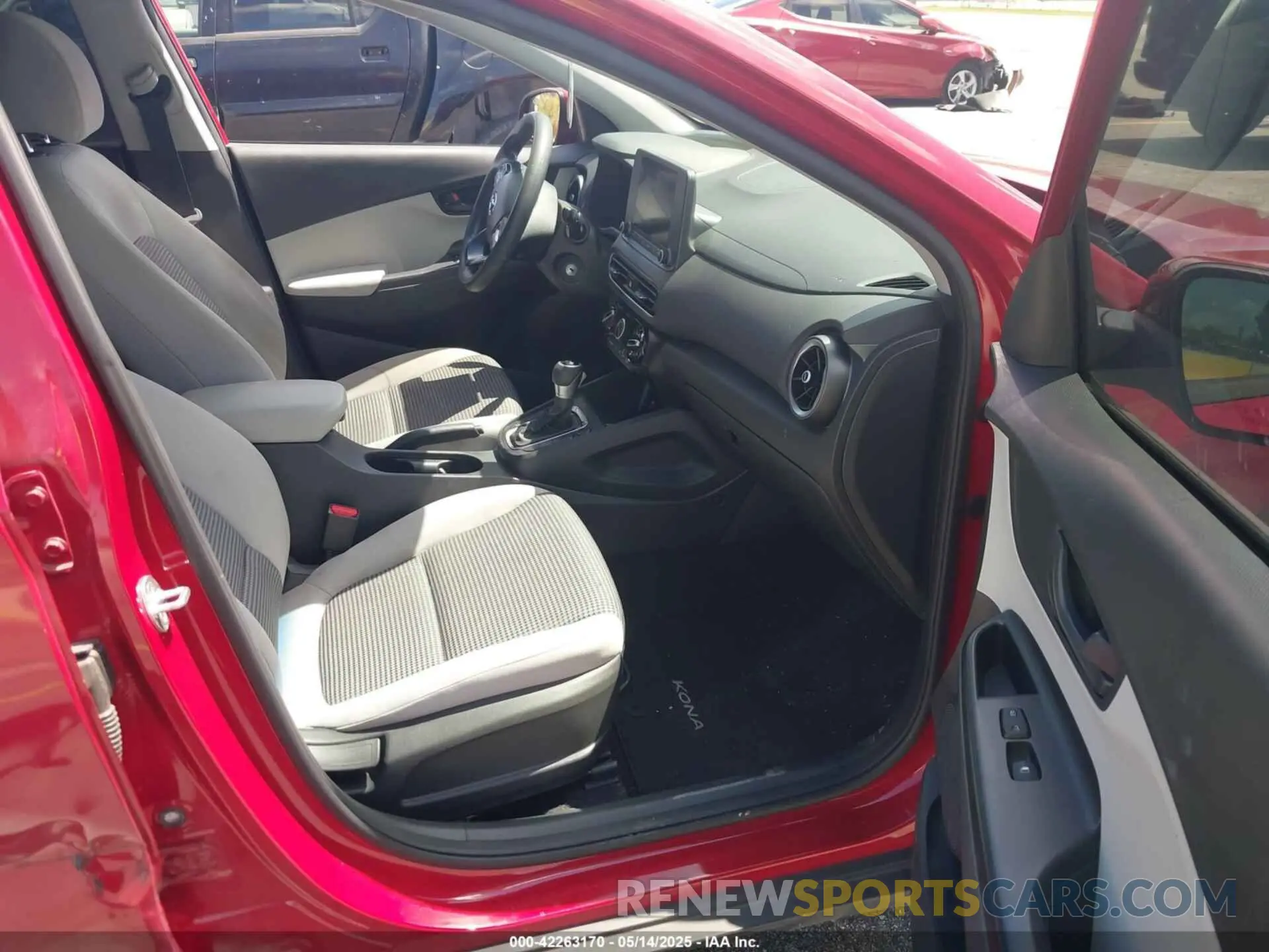 5 Photograph of a damaged car KM8K22AB0NU807287 HYUNDAI KONA 2022