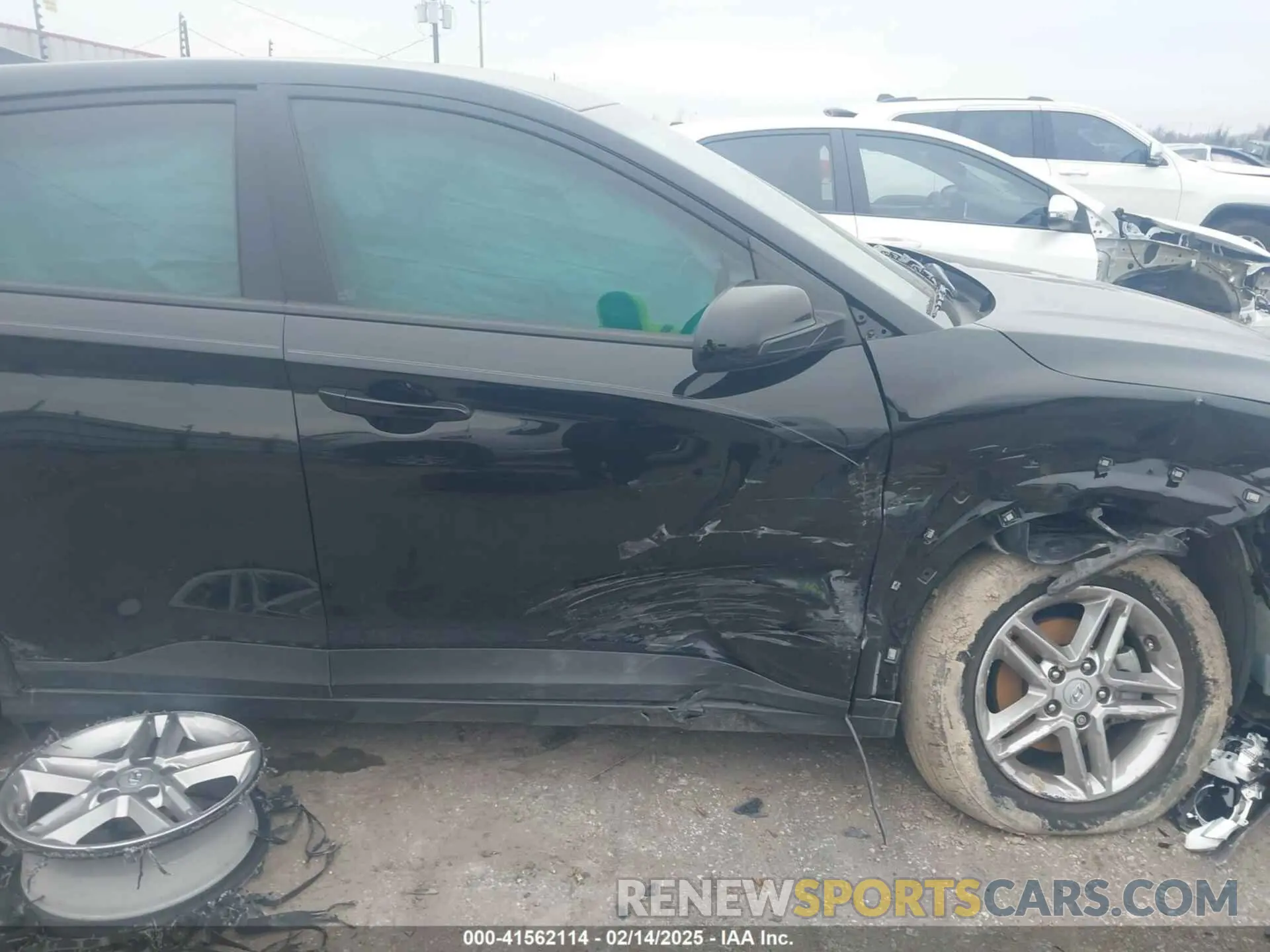 14 Photograph of a damaged car KM8K22AB0NU841116 HYUNDAI KONA 2022