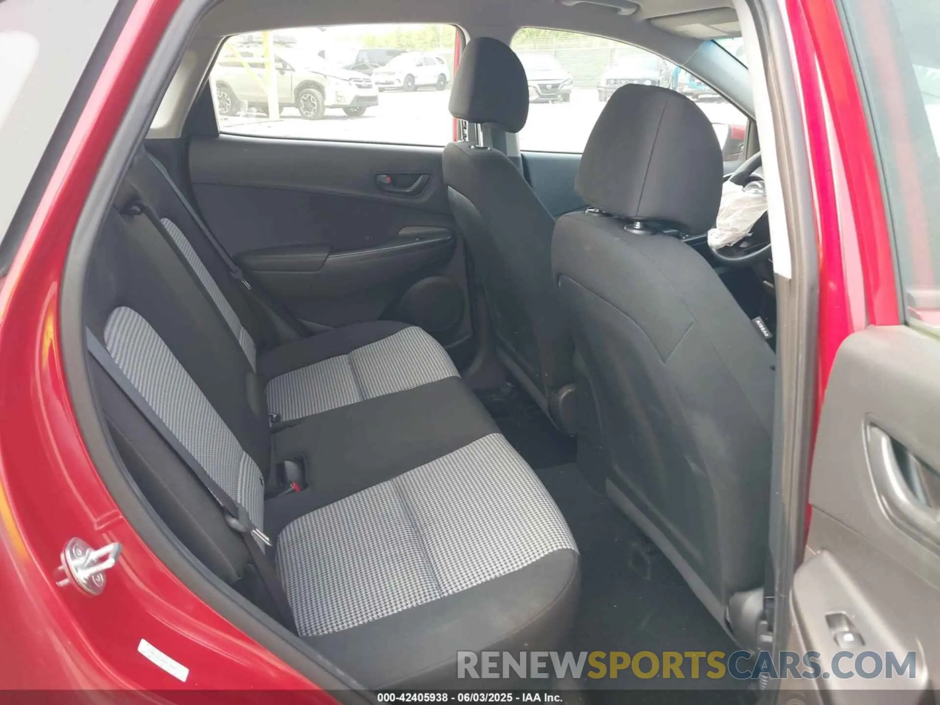 8 Photograph of a damaged car KM8K22AB0NU866971 HYUNDAI KONA 2022