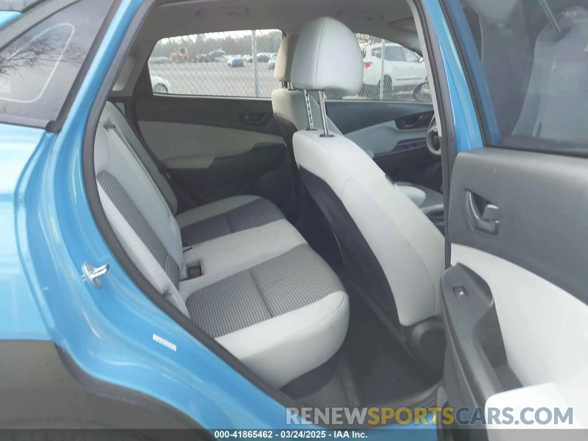 8 Photograph of a damaged car KM8K22AB1NU771321 HYUNDAI KONA 2022