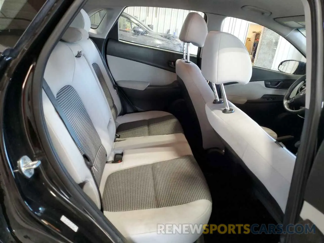 11 Photograph of a damaged car KM8K22AB5NU762802 HYUNDAI KONA 2022