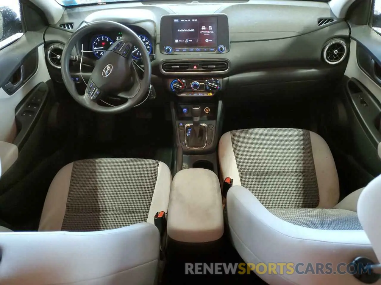 8 Photograph of a damaged car KM8K22AB5NU762802 HYUNDAI KONA 2022