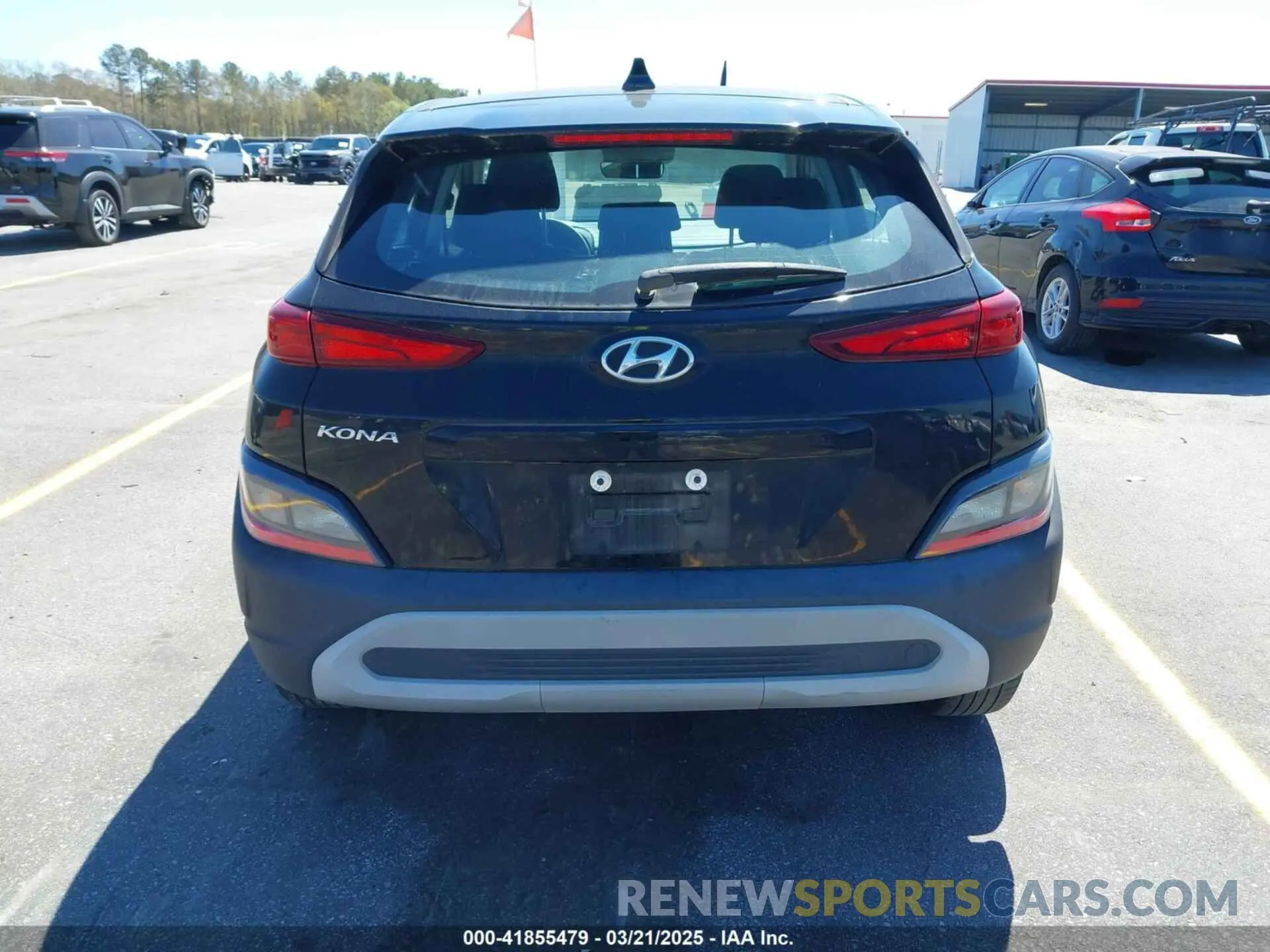 17 Photograph of a damaged car KM8K22AB5NU769474 HYUNDAI KONA 2022