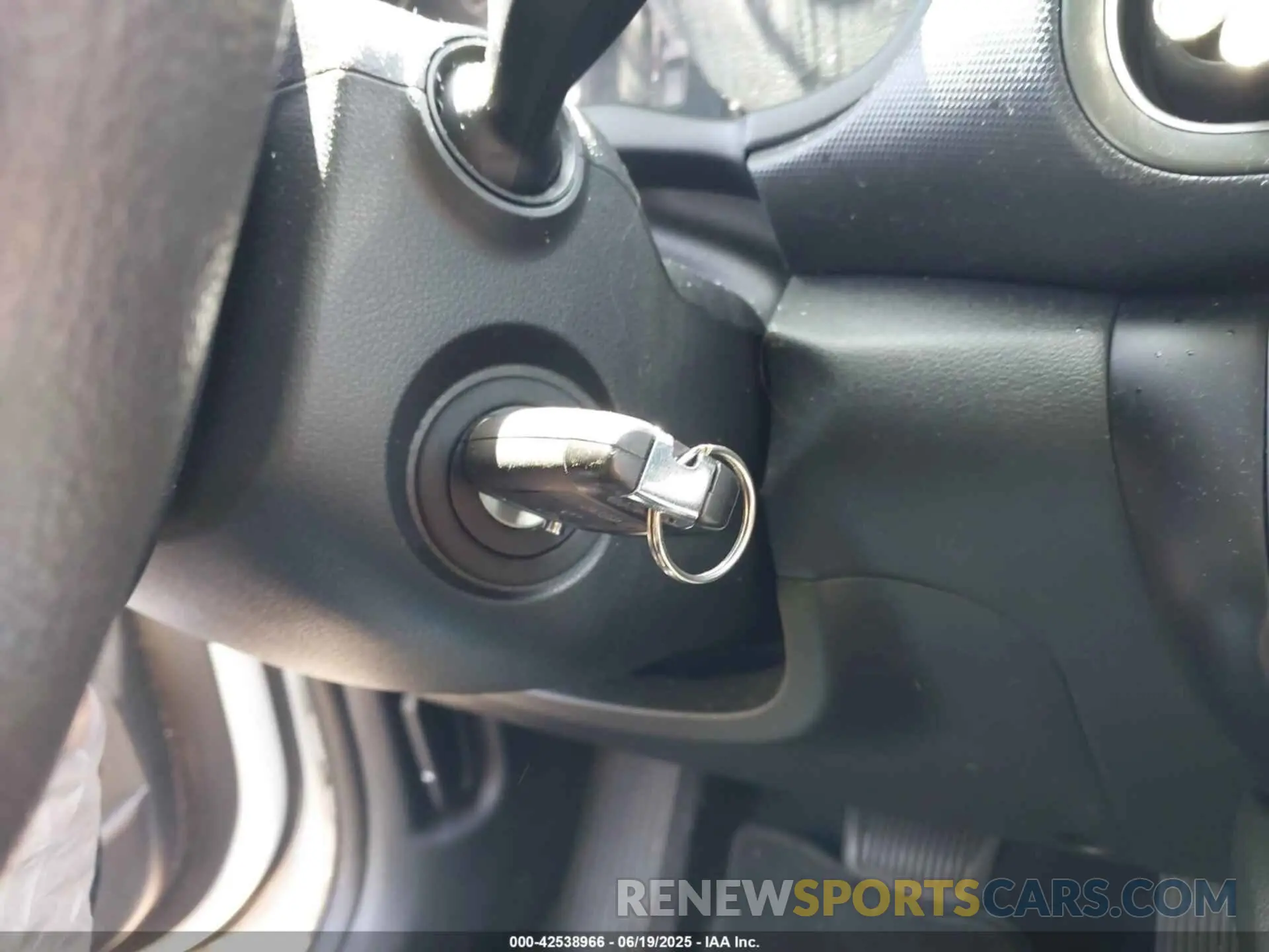 11 Photograph of a damaged car KM8K22AB5NU823047 HYUNDAI KONA 2022