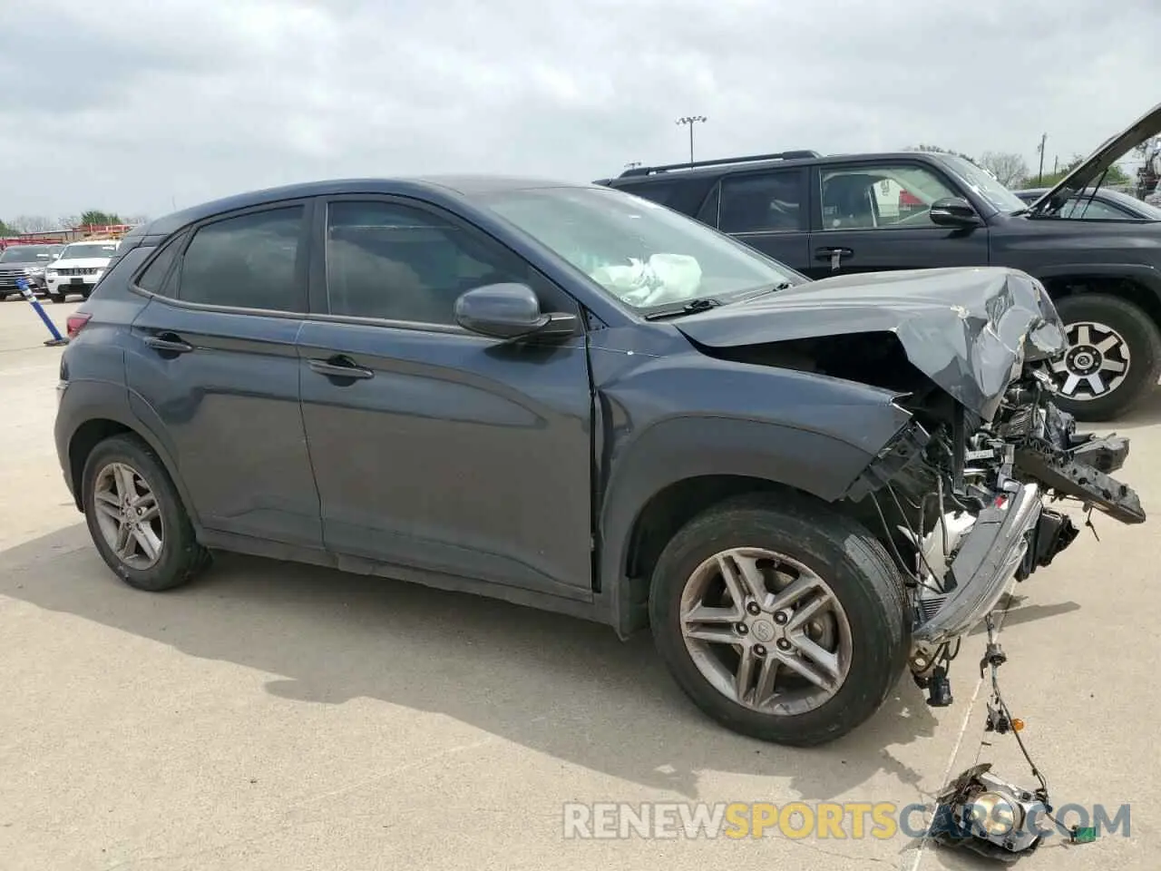 4 Photograph of a damaged car KM8K22AB6NU818763 HYUNDAI KONA 2022