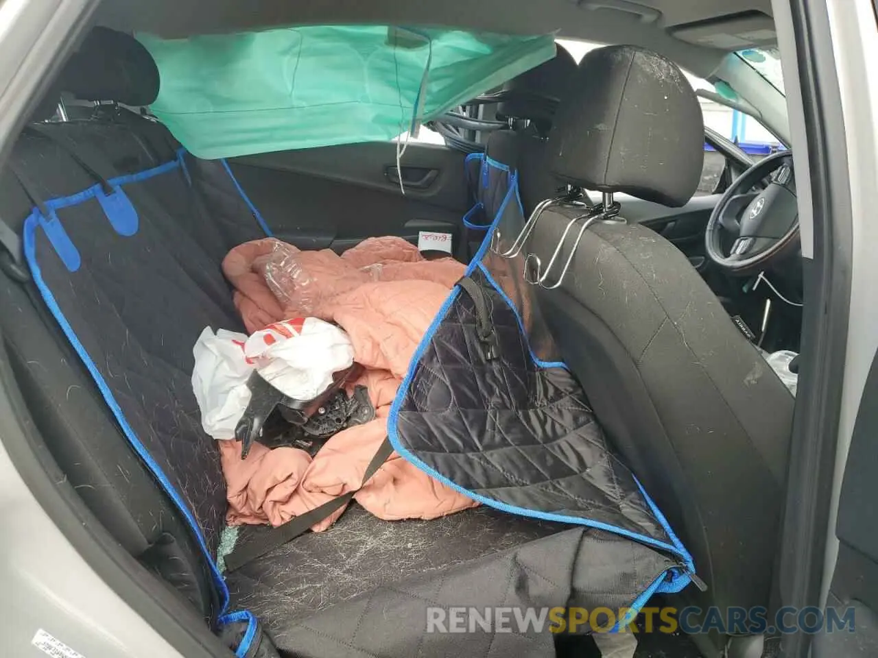 11 Photograph of a damaged car KM8K22AB6NU849740 HYUNDAI KONA 2022