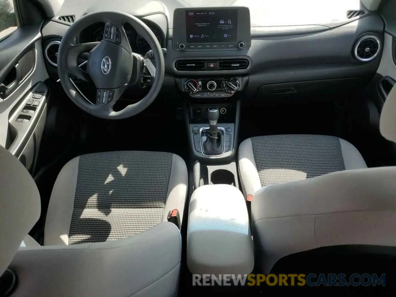 8 Photograph of a damaged car KM8K22AB8NU804699 HYUNDAI KONA 2022