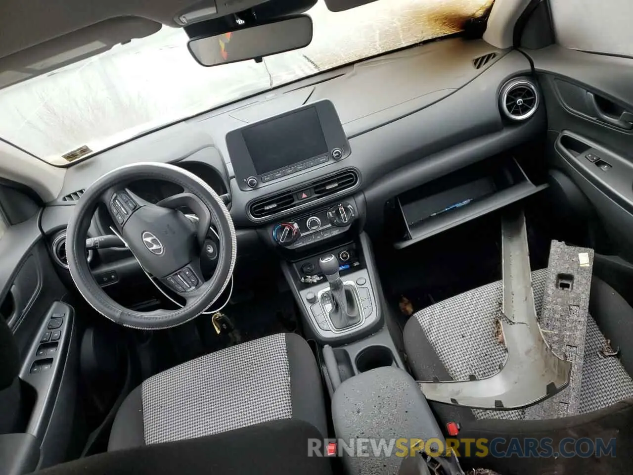 8 Photograph of a damaged car KM8K22ABXNU871868 HYUNDAI KONA 2022