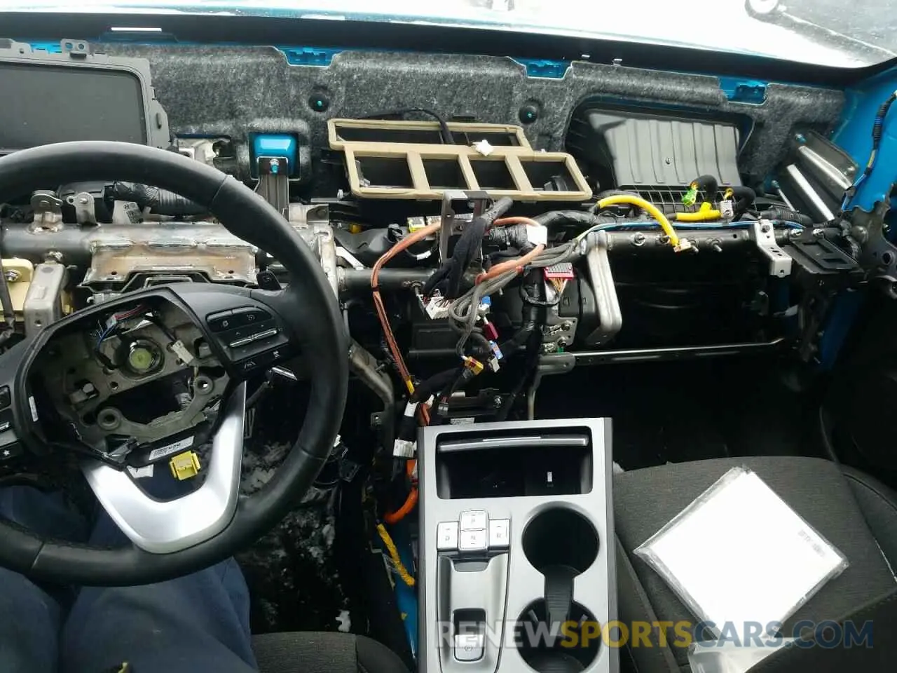 8 Photograph of a damaged car KM8K23AG5NU155073 HYUNDAI KONA 2022