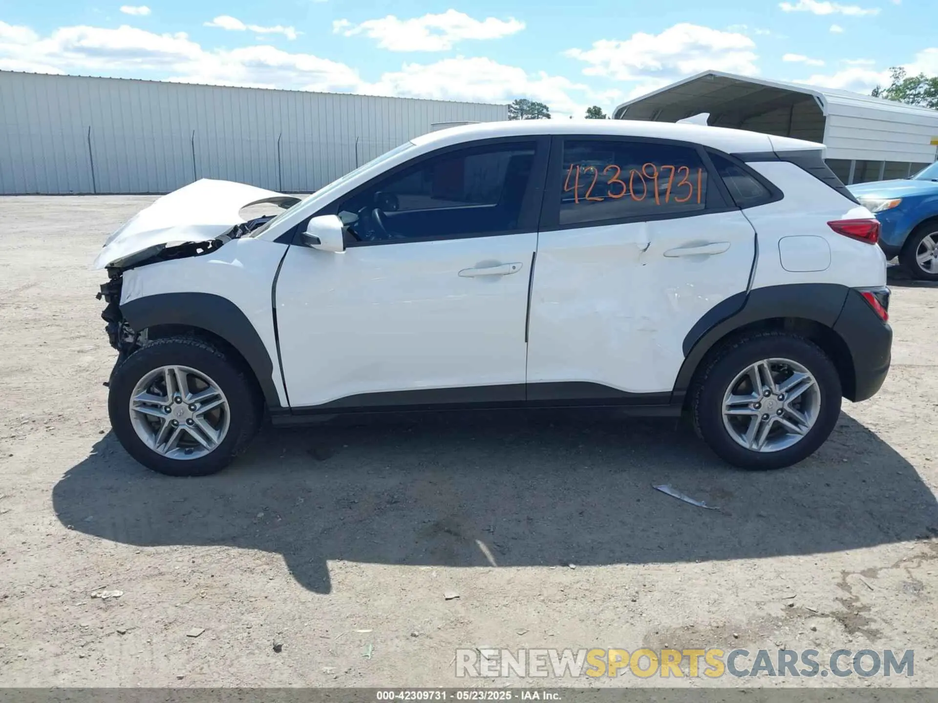14 Photograph of a damaged car KM8K2CAB1NU825562 HYUNDAI KONA 2022