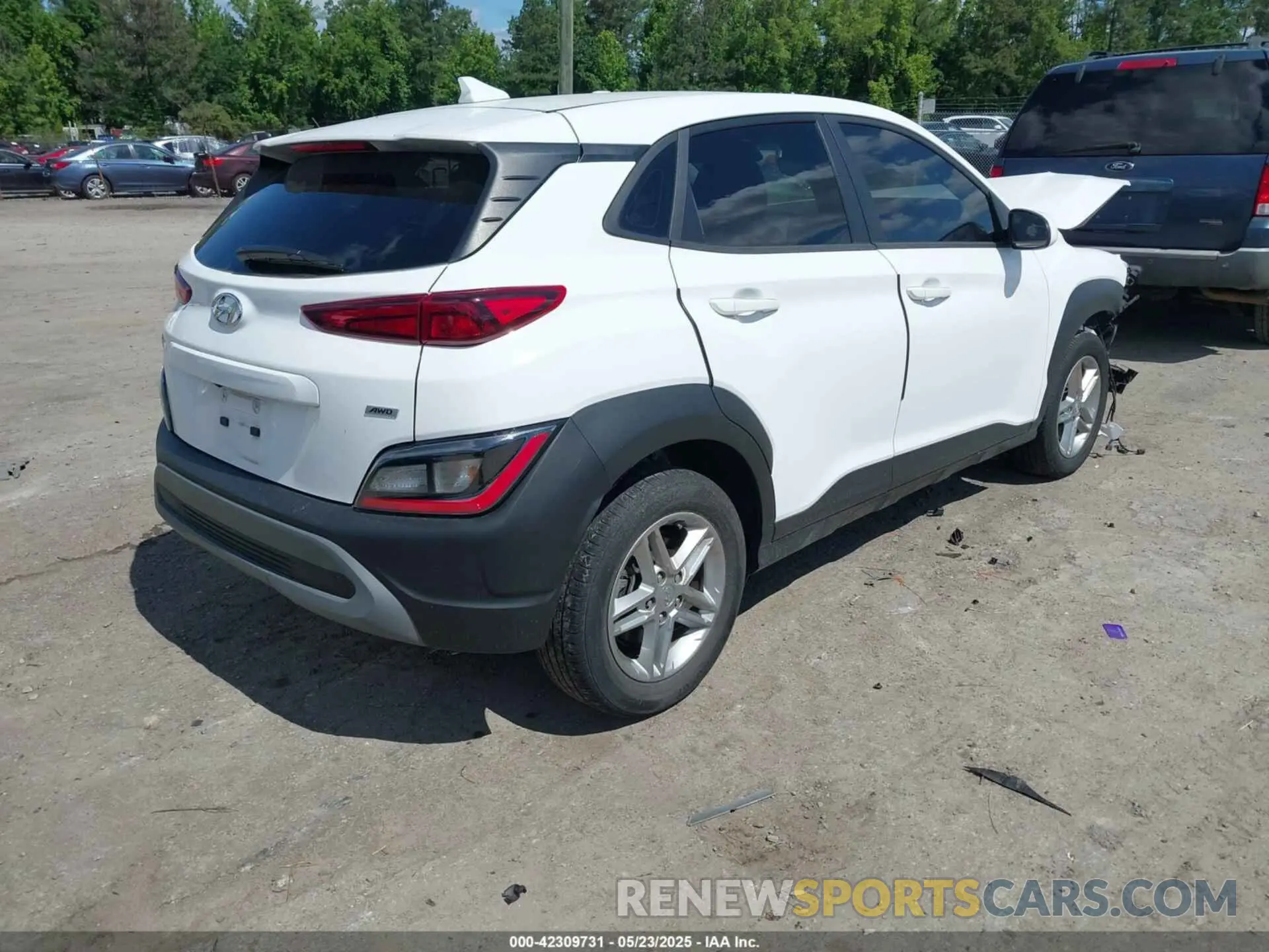 4 Photograph of a damaged car KM8K2CAB1NU825562 HYUNDAI KONA 2022