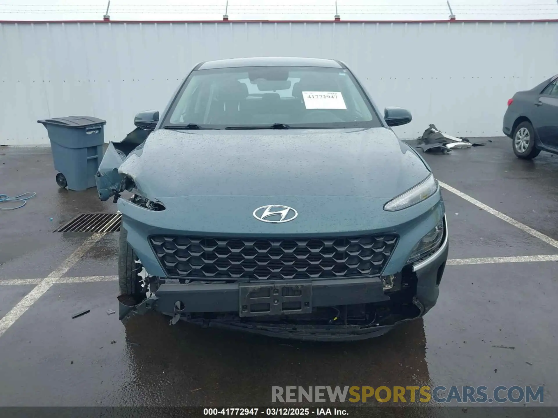 13 Photograph of a damaged car KM8K2CAB3NU839432 HYUNDAI KONA 2022