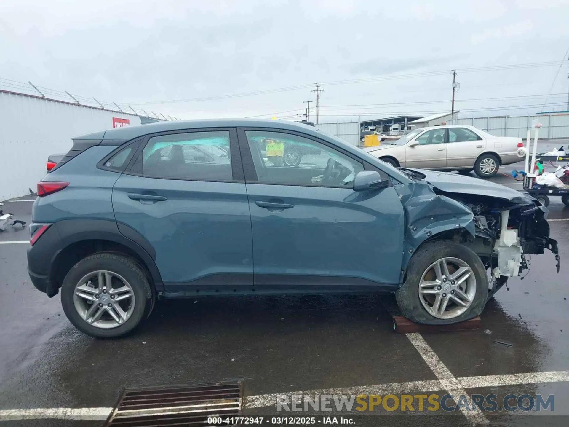 14 Photograph of a damaged car KM8K2CAB3NU839432 HYUNDAI KONA 2022