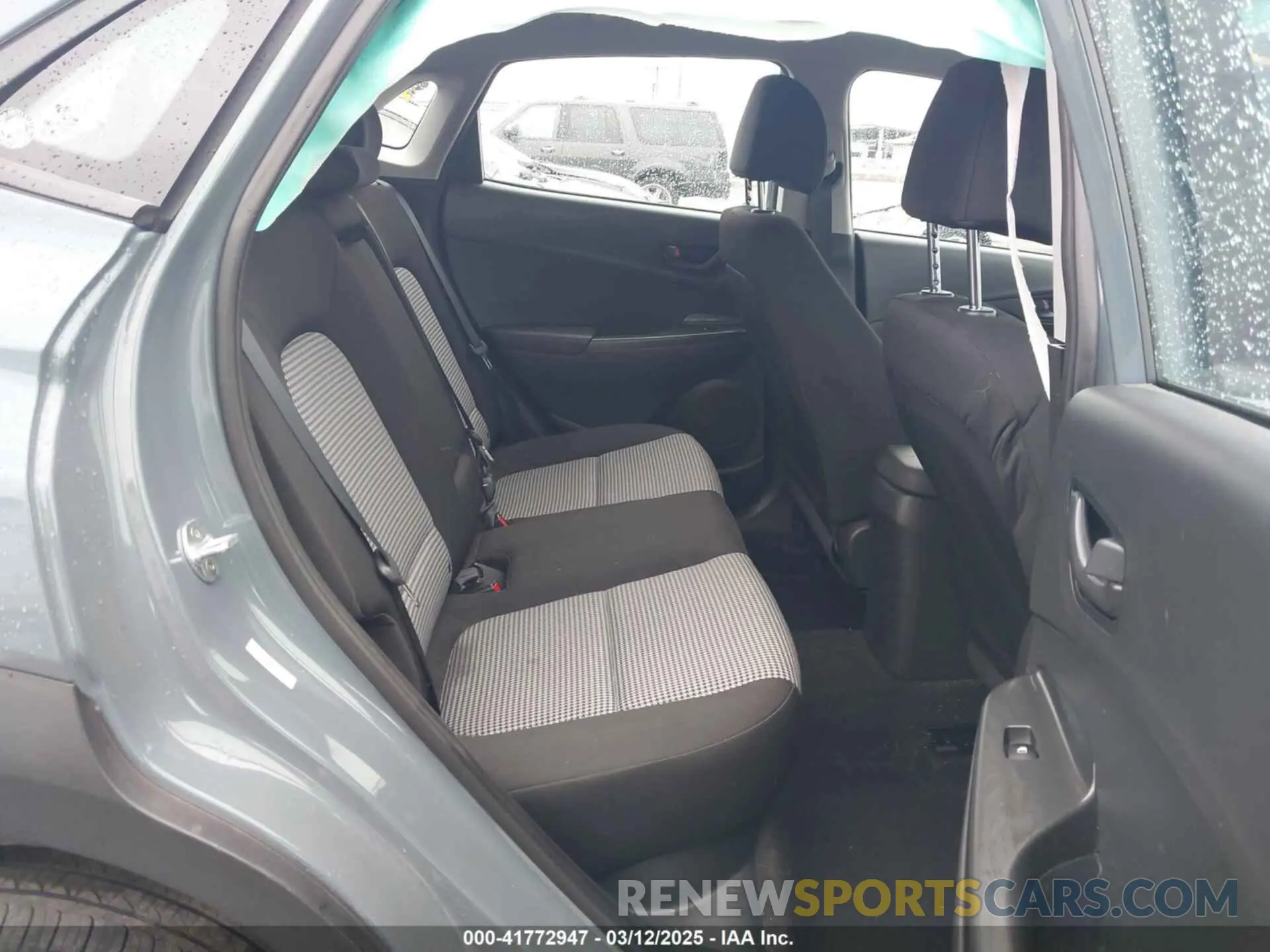 8 Photograph of a damaged car KM8K2CAB3NU839432 HYUNDAI KONA 2022