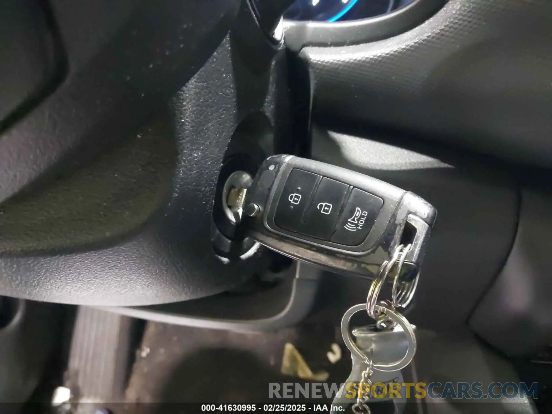 11 Photograph of a damaged car KM8K2CAB4NU878255 HYUNDAI KONA 2022