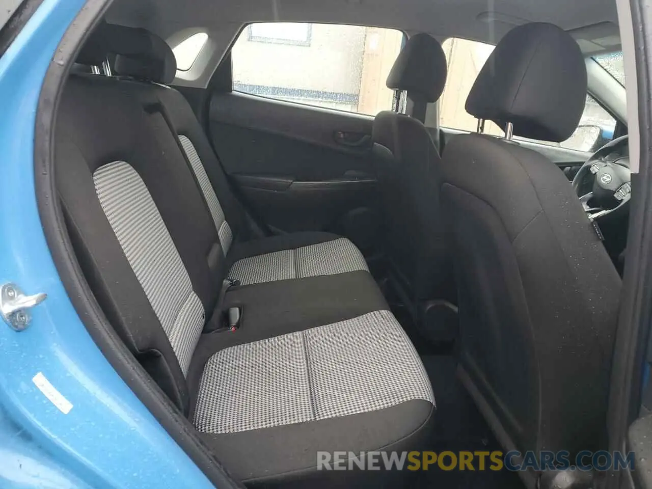 11 Photograph of a damaged car KM8K2CAB5NU842106 HYUNDAI KONA 2022