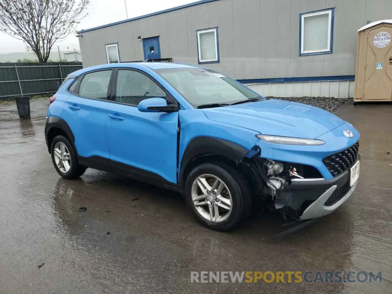 4 Photograph of a damaged car KM8K2CAB5NU842106 HYUNDAI KONA 2022